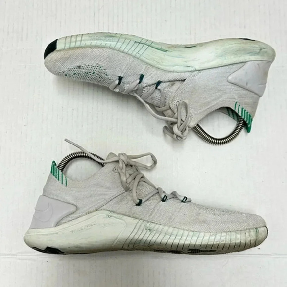 Nike Size 7.5 - Picture 2 of 6